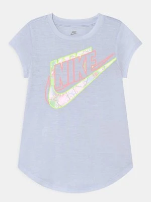 T-shirt z nadrukiem Nike Sportswear