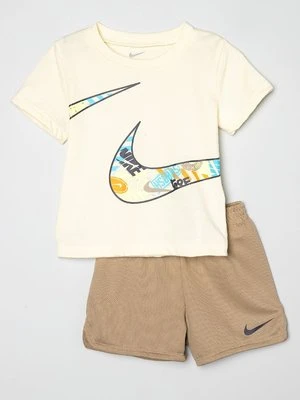 T-shirt z nadrukiem Nike Sportswear