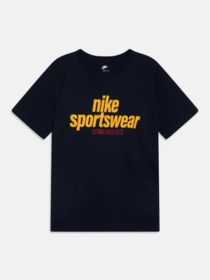 T-shirt z nadrukiem Nike Sportswear