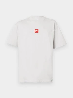 T-shirt z nadrukiem Nike Sportswear