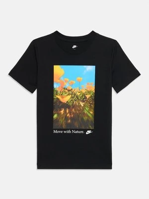 T-shirt z nadrukiem Nike Sportswear