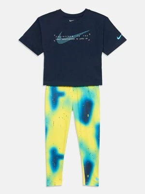 T-shirt z nadrukiem Nike Sportswear