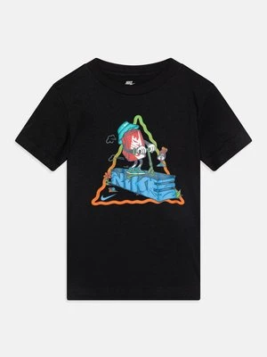 T-shirt z nadrukiem Nike Sportswear