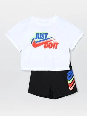 T-shirt z nadrukiem Nike Sportswear