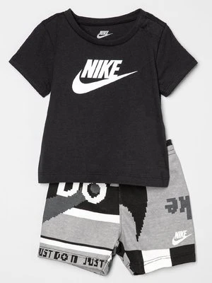 T-shirt z nadrukiem Nike Sportswear