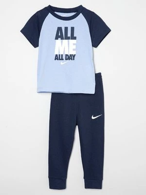 T-shirt z nadrukiem Nike Sportswear