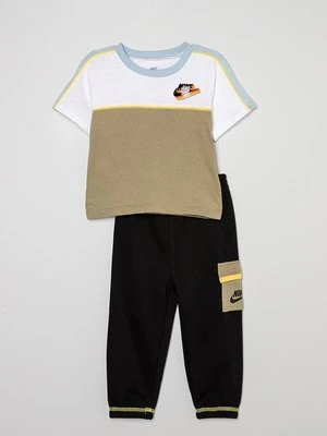 T-shirt z nadrukiem Nike Sportswear