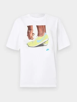 T-shirt z nadrukiem Nike Sportswear
