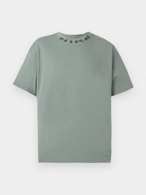 T-shirt z nadrukiem Nike Sportswear