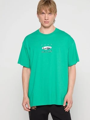 T-shirt z nadrukiem Nike Sportswear