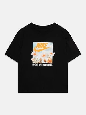 T-shirt z nadrukiem Nike Sportswear