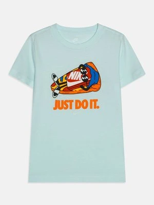 T-shirt z nadrukiem Nike Sportswear