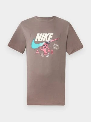 T-shirt z nadrukiem Nike Sportswear