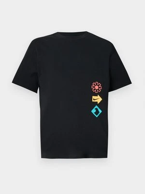 T-shirt z nadrukiem Nike Sportswear
