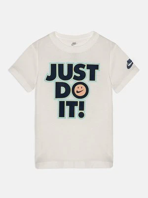 T-shirt z nadrukiem Nike Sportswear