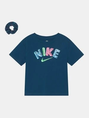 T-shirt z nadrukiem Nike Sportswear