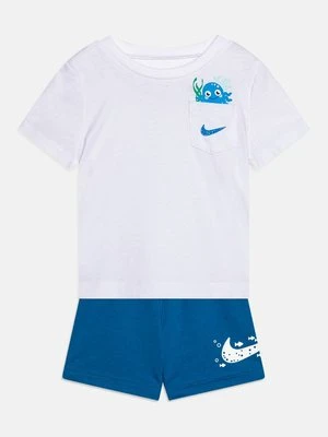 T-shirt z nadrukiem Nike Sportswear