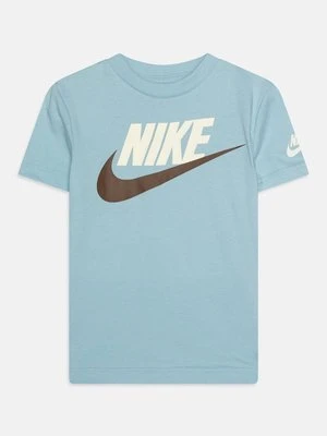 T-shirt z nadrukiem Nike Sportswear