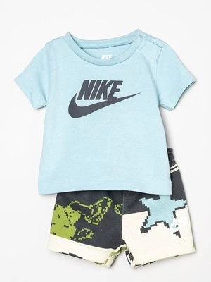 T-shirt z nadrukiem Nike
