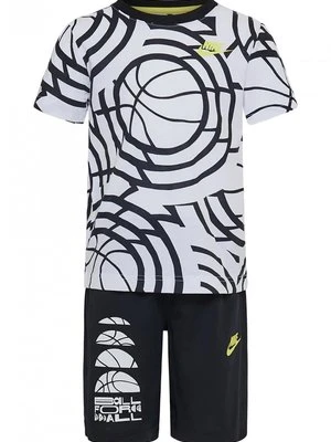 T-shirt z nadrukiem Nike Sportswear