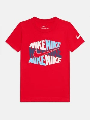 T-shirt z nadrukiem Nike Sportswear
