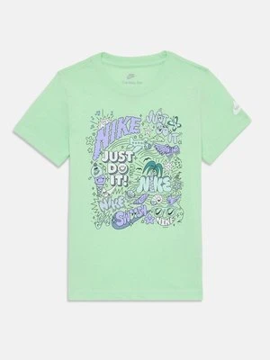 T-shirt z nadrukiem Nike Sportswear