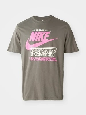 Zdjęcie produktu T-shirt z nadrukiem Nike Sportswear