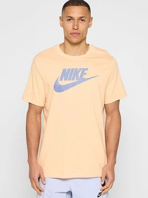 T-shirt z nadrukiem Nike Sportswear