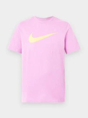 T-shirt z nadrukiem Nike fioletowy