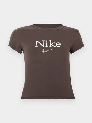 T-shirt z nadrukiem Nike Sportswear