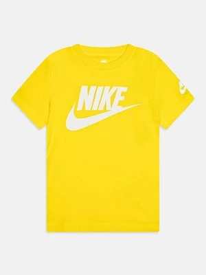 T-shirt z nadrukiem Nike jasnożółty