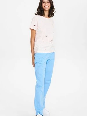 T-shirt z nadrukiem Numph