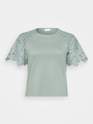 T-shirt z nadrukiem ONLY Carmakoma