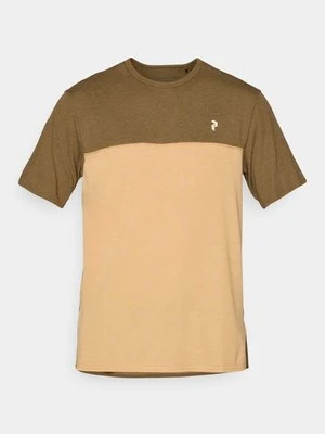 T-shirt z nadrukiem Peak Performance