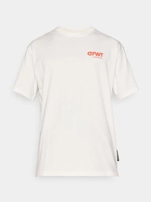 T-shirt z nadrukiem Peak Performance