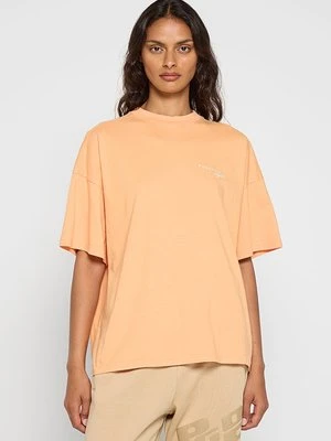 T-shirt z nadrukiem Pegador