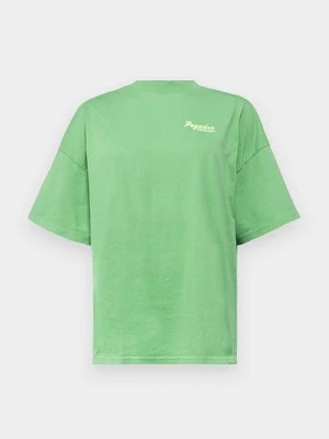 T-shirt z nadrukiem Pegador