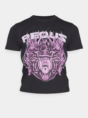 T-shirt z nadrukiem PEQUS