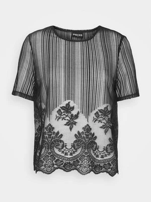 T-shirt z nadrukiem Pieces