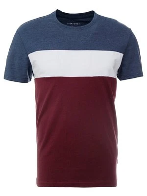 T-shirt z nadrukiem Pier One