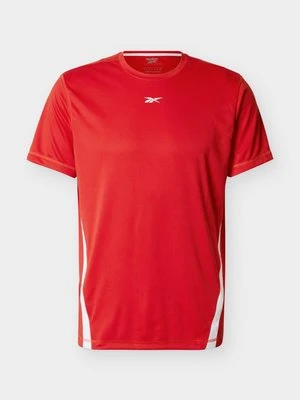 T-shirt z nadrukiem Reebok czerwony