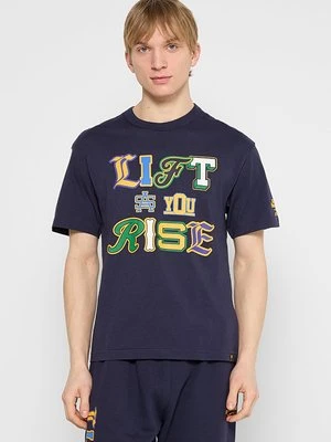 T-shirt z nadrukiem Reebok Classic