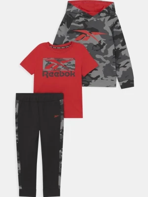 T-shirt z nadrukiem Reebok czarny