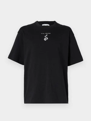 T-shirt z nadrukiem Samsøe Samsøe