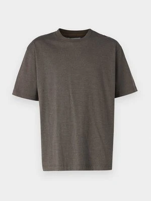 T-shirt z nadrukiem Samsøe Samsøe