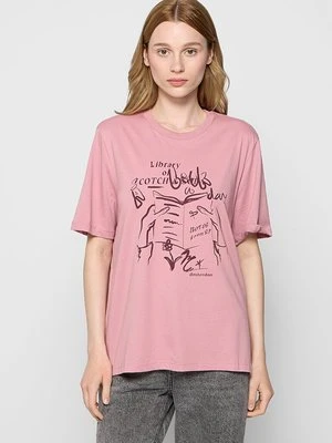 T-shirt z nadrukiem Scotch & Soda jasnoróżowy