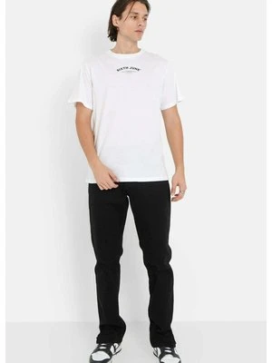 T-shirt z nadrukiem Sixth June