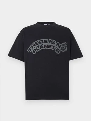 T-shirt z nadrukiem The Tracksuit Club