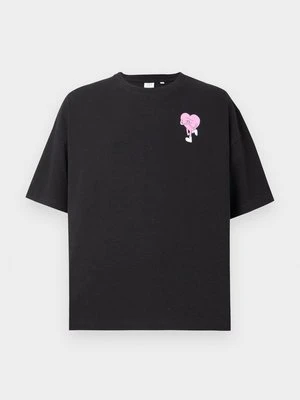 T-shirt z nadrukiem The Tracksuit Club