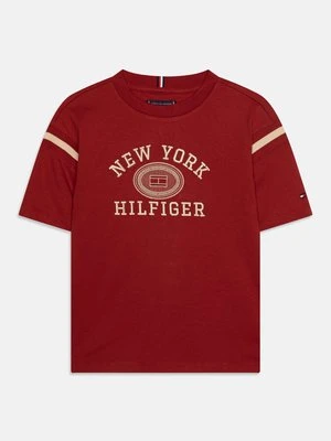 T-shirt z nadrukiem Tommy Hilfiger